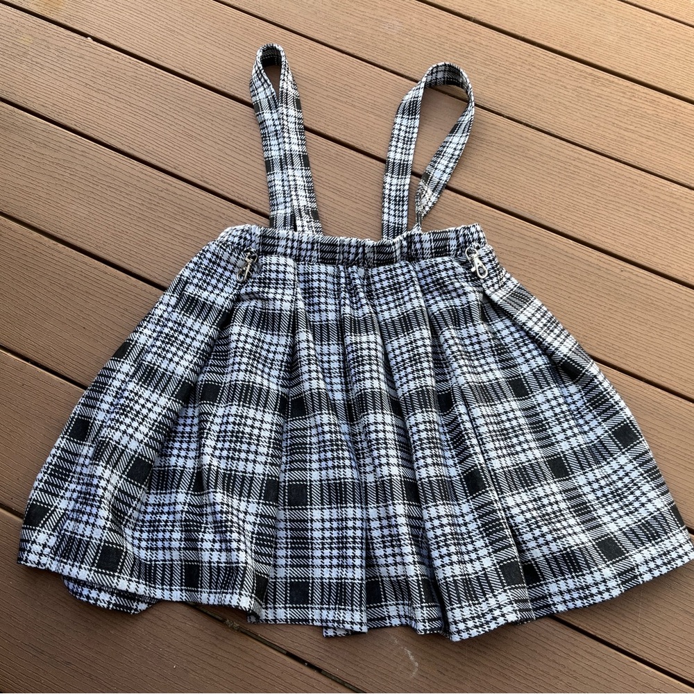 girls Black and White Shirt Kids Size 14 / 16
